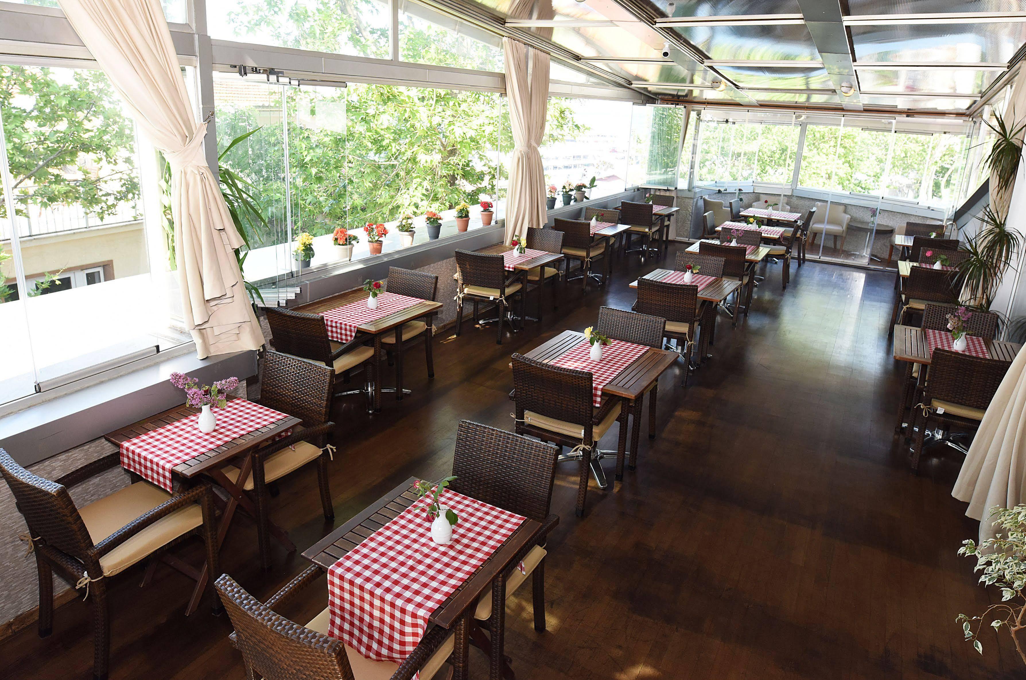 Marine House Boutique Hotel อดาลาร์ ภายนอก รูปภาพ