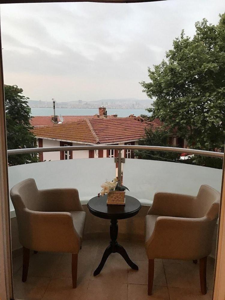 Marine House Boutique Hotel อดาลาร์ ภายนอก รูปภาพ